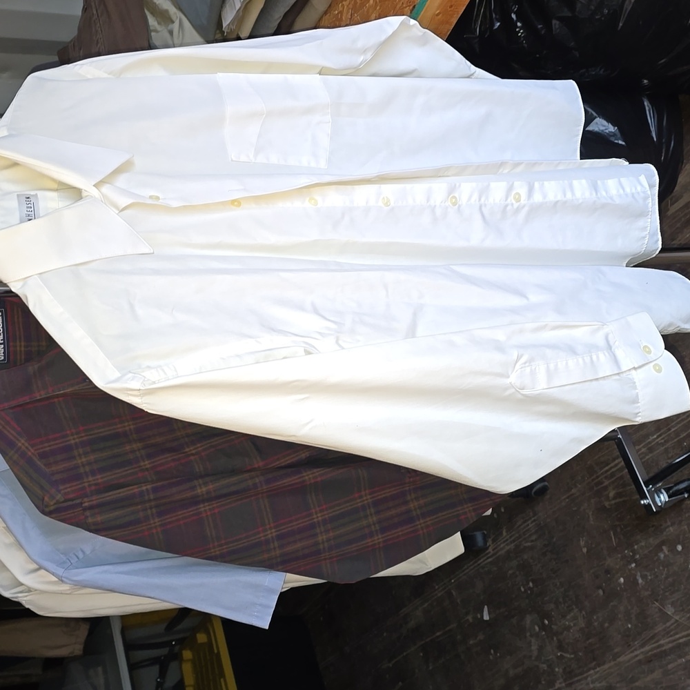 Lot Of 5 Van Heusen  Dress Shirt...(90)